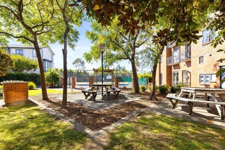 Photo of property in 1i/17 Crown Lynn Place, New Lynn, Auckland, 0600