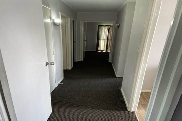 Photo of property in 137 Mahia Road, Wattle Downs, Auckland, 2103