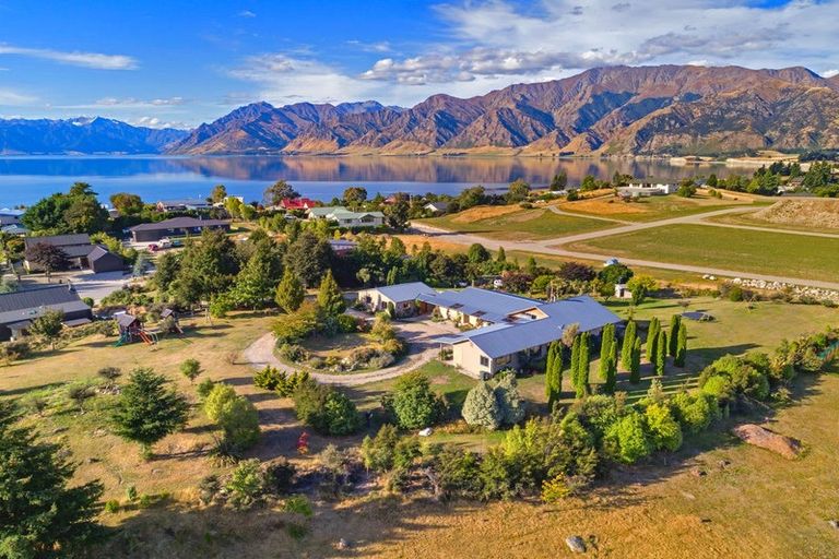 Photo of property in 28 Moraine Terrace, Lake Hawea, 9382