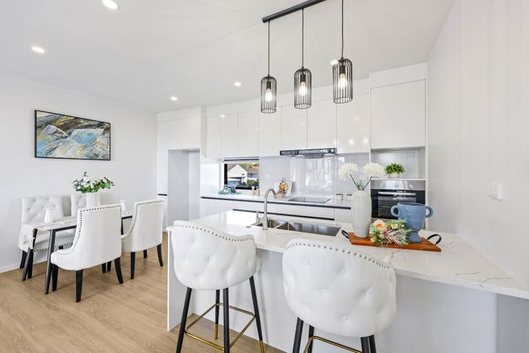 Photo of property in 24c Tomintoul Place, Highland Park, Auckland, 2010