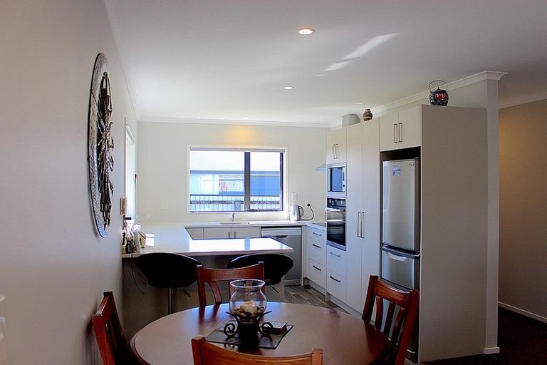 Photo of property in 8a Montague Grove, Stratford, 4332