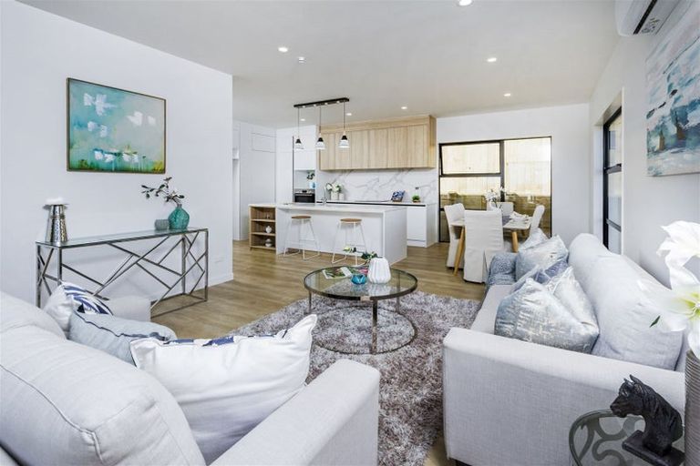 Photo of property in 1 Horokaka Street, Massey, Auckland, 0614