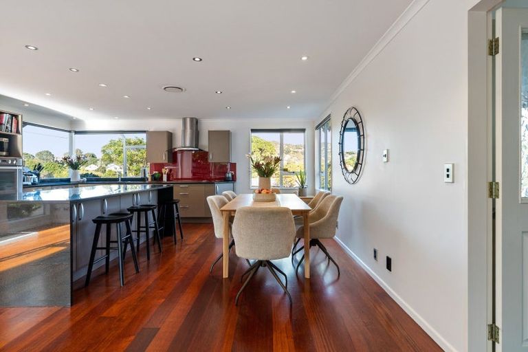 Photo of property in 69 Thatcher Crescent, Crofton Downs, Wellington, 6035