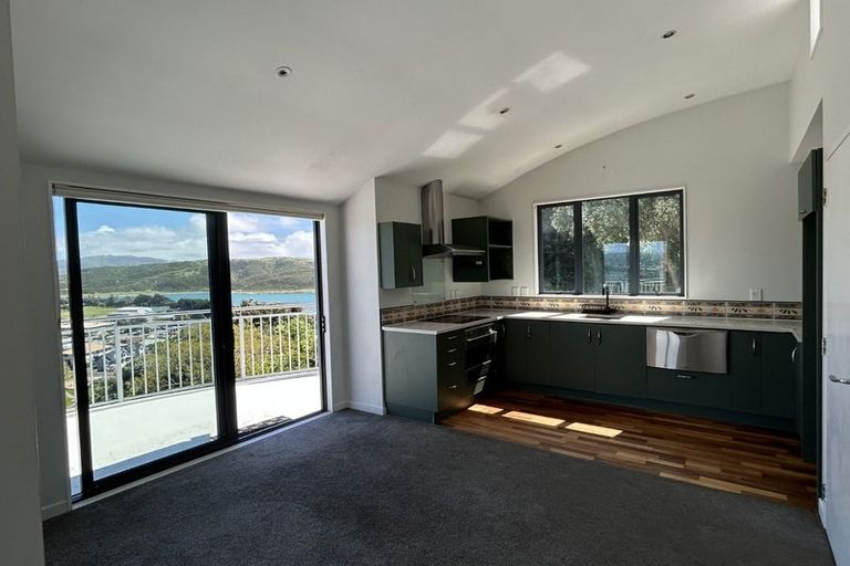 Photo of property in 59a Mana View Road, Paremata, Porirua, 5026