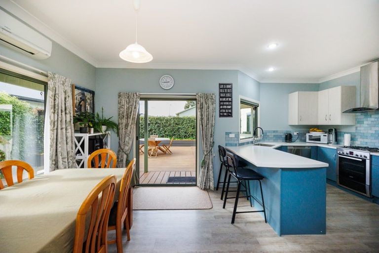 Photo of property in 25 Pirie Street, Palmerston North, 4410