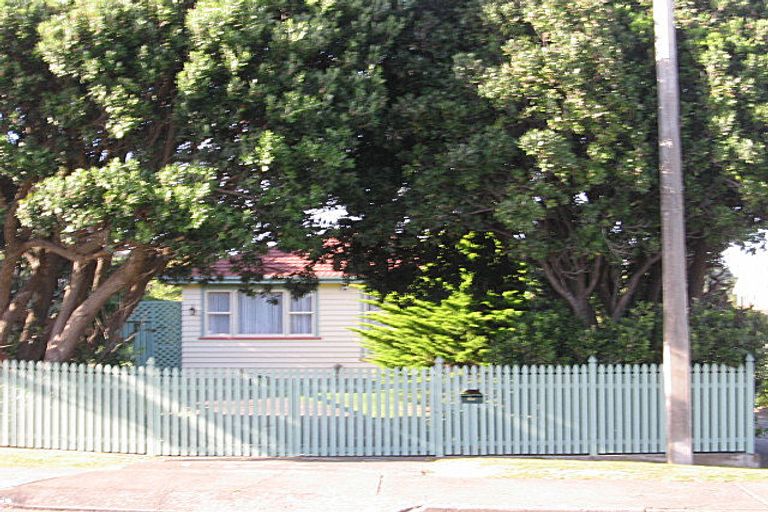 Photo of property in 13 Tireti Road, Titahi Bay, Porirua, 5022