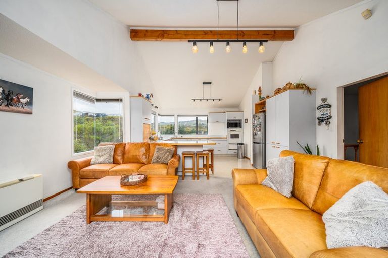 Photo of property in 5 Longmont Terrace, Churton Park, Wellington, 6037