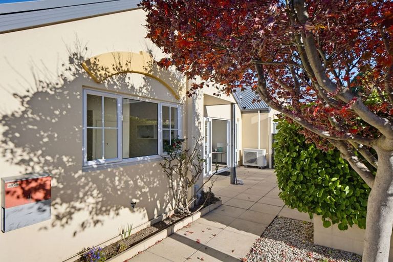 Photo of property in 4/55 Parade Court, Addington, Christchurch, 8024
