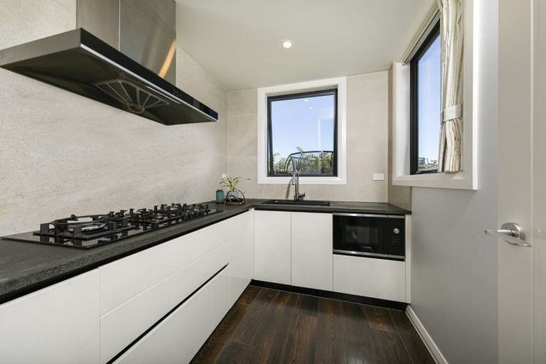Photo of property in 7 Sir Lincoln Drive, Kumeu, 0810
