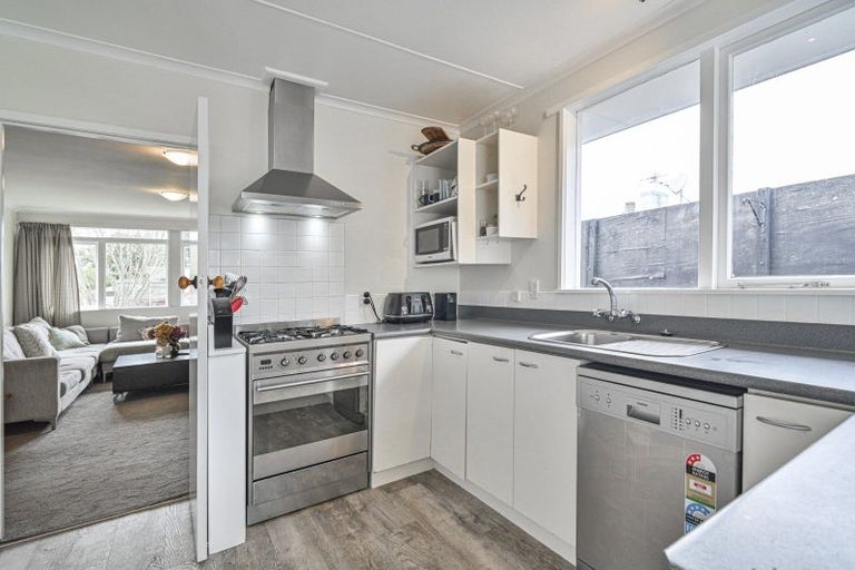 Photo of property in 44 Upham Street, Havelock North, 4130