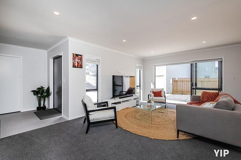 Photo of property in 130 Amesbury Drive, Churton Park, Wellington, 6037