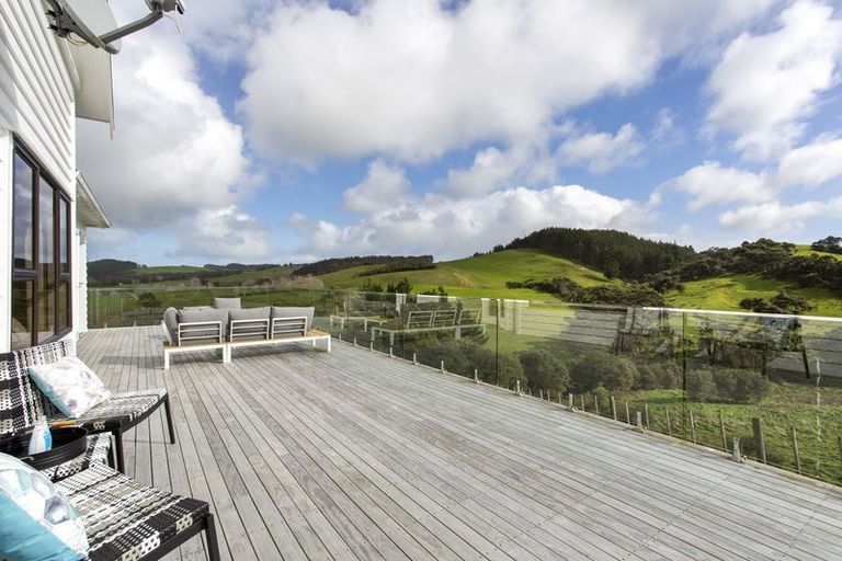 Photo of property in 616c Peak Road, Helensville, 0875