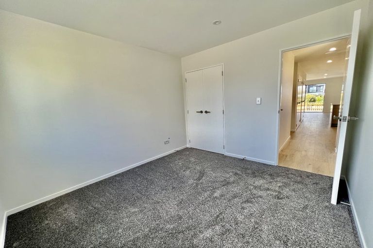 Photo of property in 79 Kaha Road, Papakura, 2110