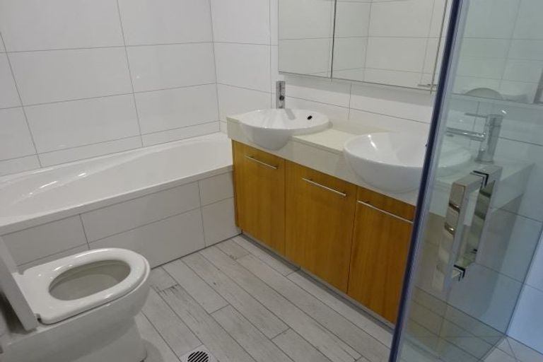 Photo of property in 214/252 Centreway Road, Orewa, 0931