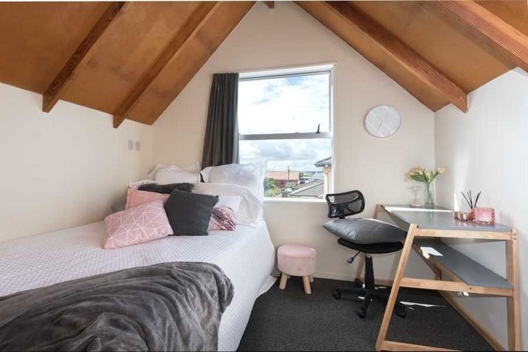 Photo of property in 36 Rimu Street, New Lynn, Auckland, 0600