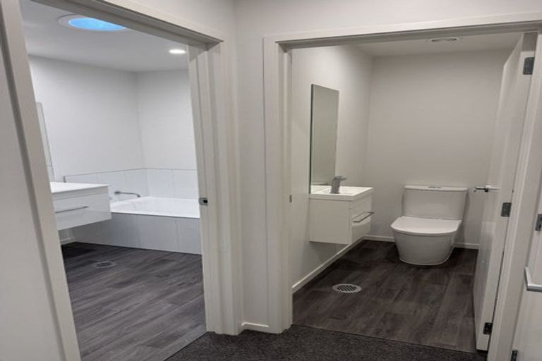 Photo of property in 393 Devonport Road, Tauranga South, Tauranga, 3112