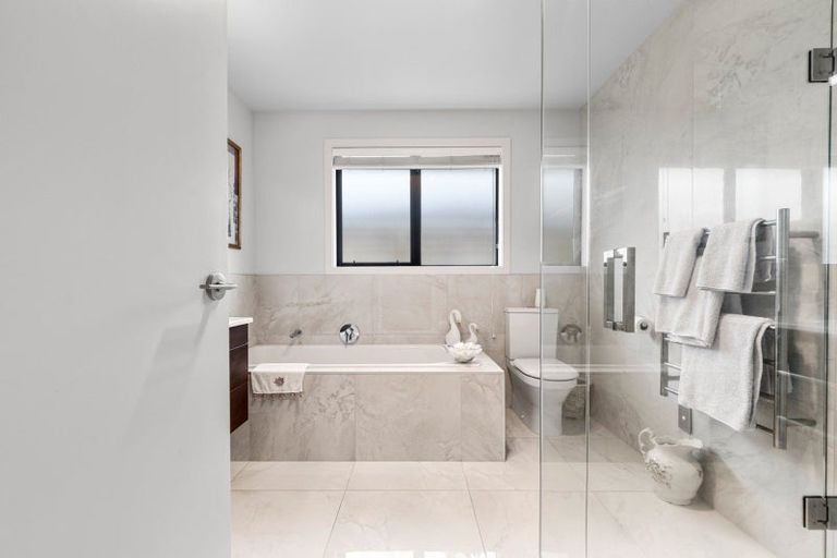 Photo of property in 2 Vesey Drive, Katikati, 3129