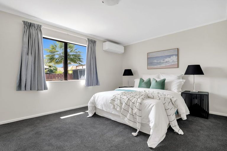Photo of property in 2/9 Porchester Road, Papakura, 2110