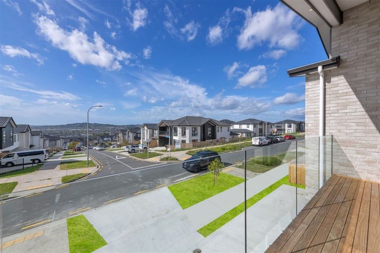 Photo of property in 29 Elevation Street, Flat Bush, Auckland, 2019