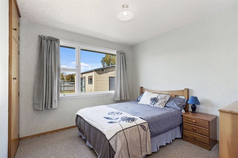 Photo of property in 8 Wychwood Crescent, Bishopdale, Christchurch, 8053