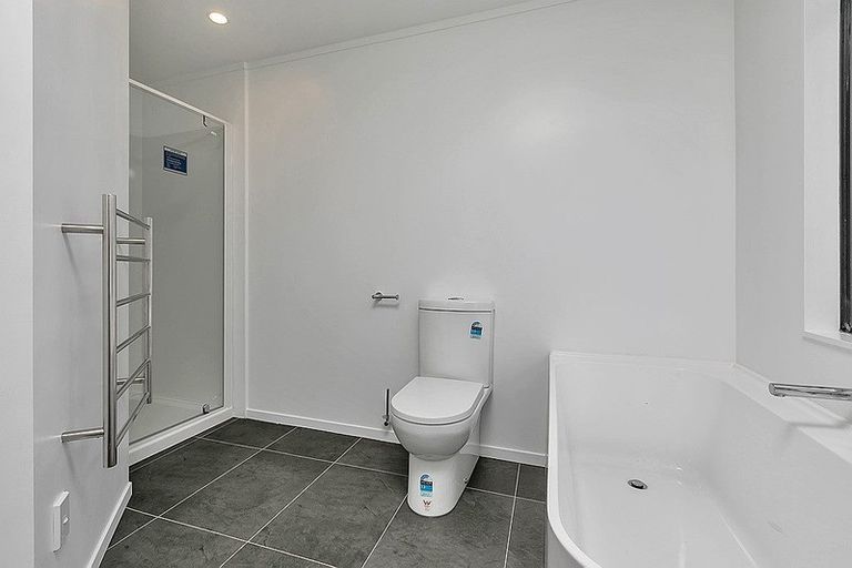 Photo of property in 1/3 Erewhon Place, Birkdale, Auckland, 0626