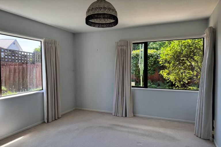 Photo of property in 38 Beauford Place, Parklands, Christchurch, 8083