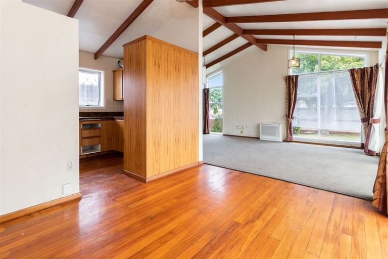 Photo of property in 35 Bermuda Drive, Hornby, Christchurch, 8042