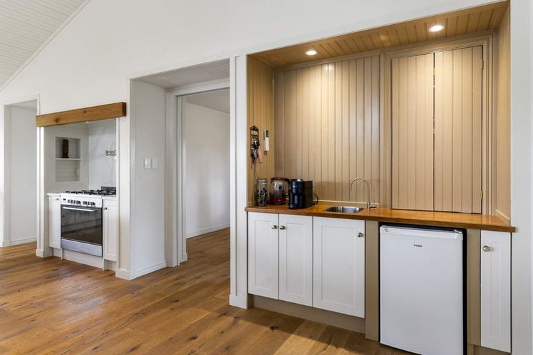 Photo of property in 170 Mullins Road, Ardmore, Papakura, 2582