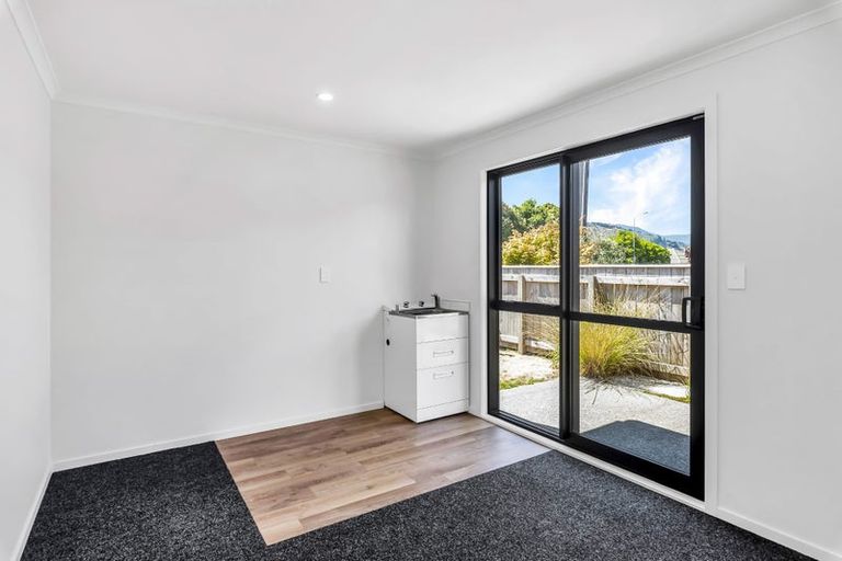 Photo of property in 3 Kaiwaru Place, Waikanae, 5036