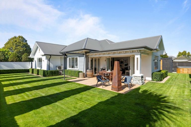 Photo of property in 24 Providence Place, Redwood, Christchurch, 8051