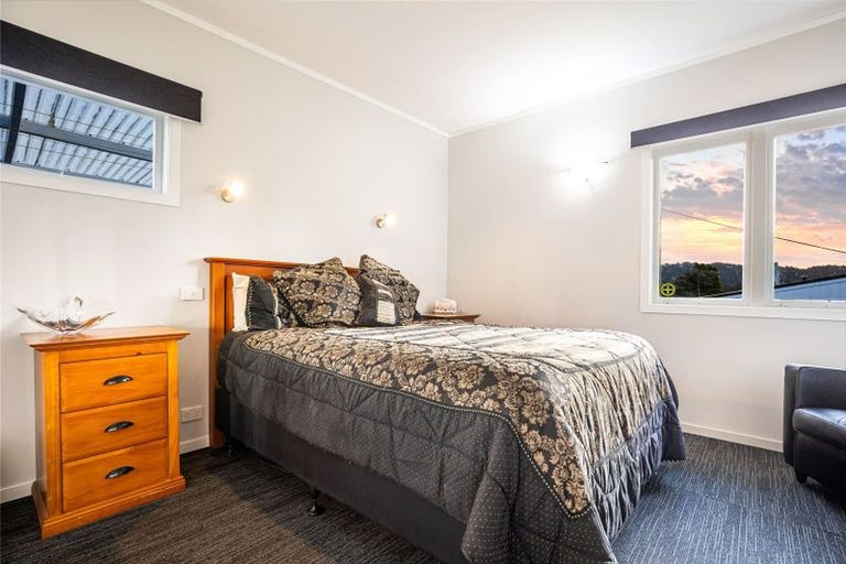 Photo of property in 1/9 Norman Road, Titirangi, Auckland, 0604