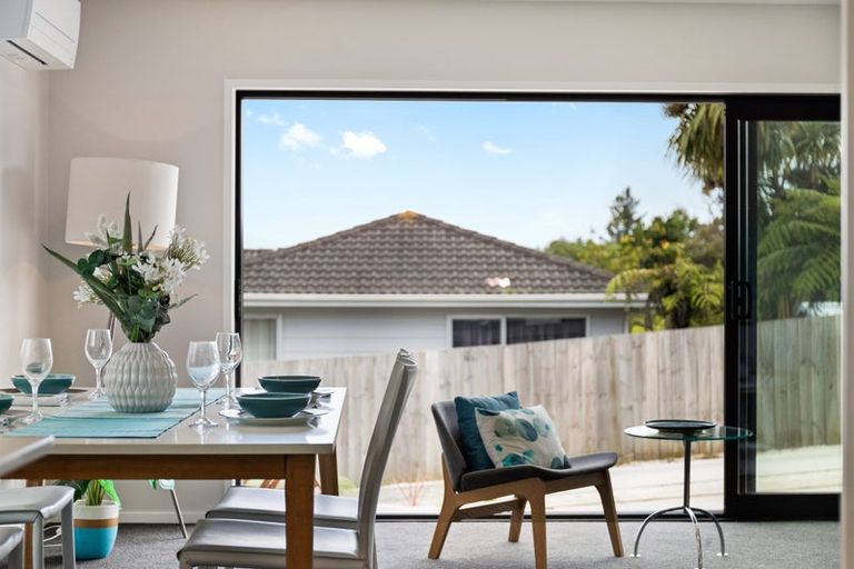 Photo of property in 40a Leo Street, Glen Eden, Auckland, 0602