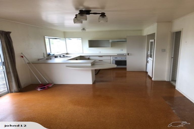 Photo of property in 23 Athena Drive, Totara Vale, Auckland, 0629