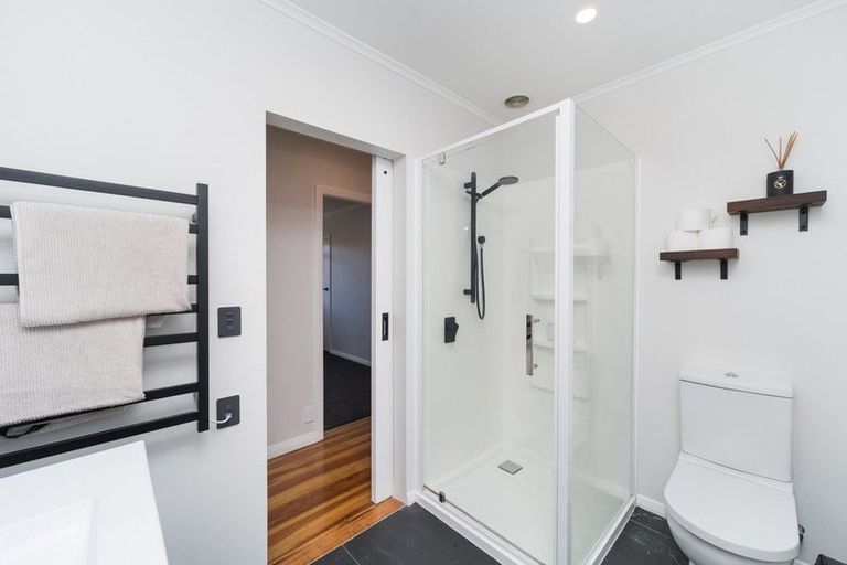 Photo of property in 5a Ayr Place, Hokowhitu, Palmerston North, 4410