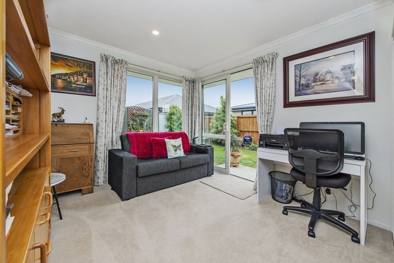 Photo of property in 33 Chandler Way, Rolleston, 7615