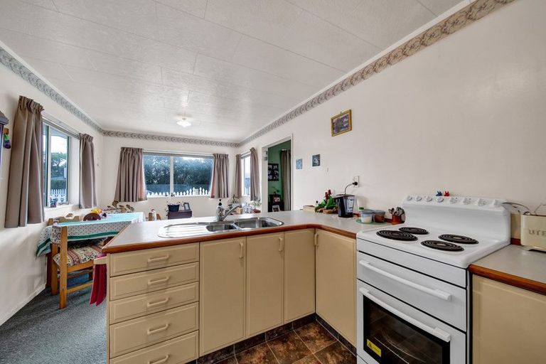 Photo of property in 57 Murray Avenue, Hawera, 4610