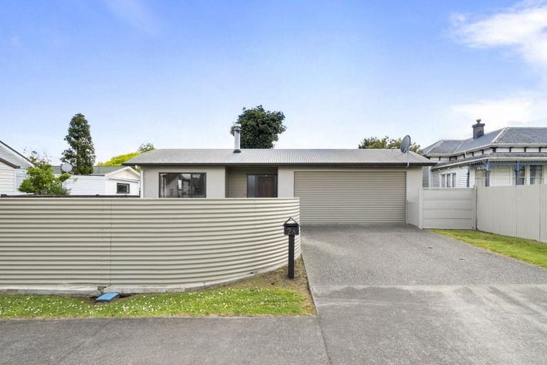 Photo of property in 2a Wellington Street, Feilding, 4702