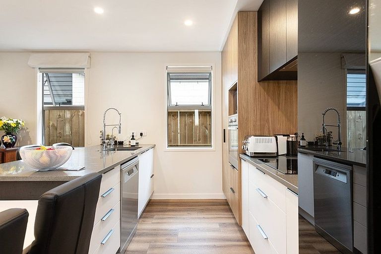 Photo of property in 36 Crown Street, Papamoa, 3118