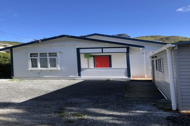 Photo of property in 74 Kipling Street, Johnsonville, Wellington, 6037