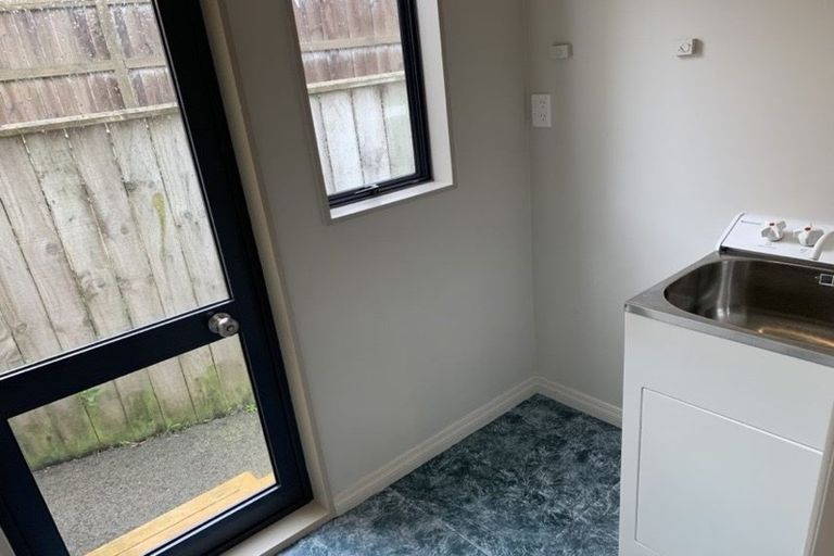 Photo of property in 82a Stewart Drive, Newlands, Wellington, 6037