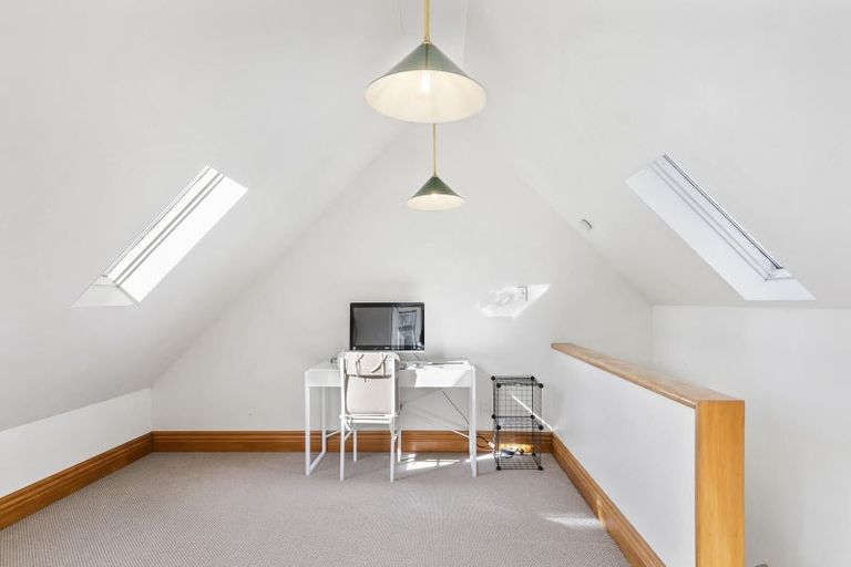 Photo of property in 10 Barton Terrace, Thorndon, Wellington, 6011