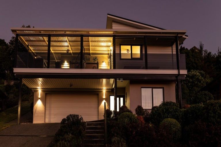 Photo of property in 48 Estuary View Road, Welcome Bay, Tauranga, 3112