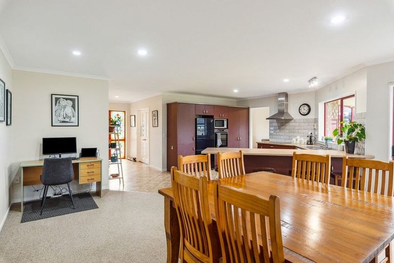 Photo of property in 15 San Priamo Place, Paraparaumu Beach, Paraparaumu, 5032