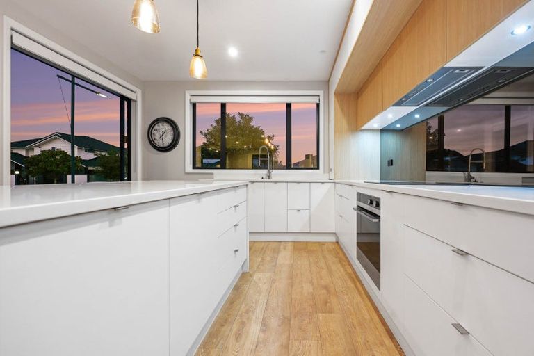 Photo of property in 2 Helen June Avenue, Flagstaff, Hamilton, 3210