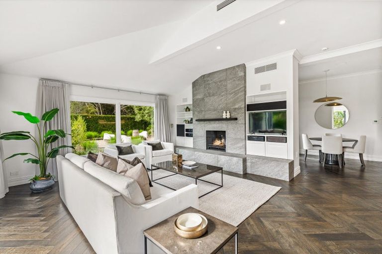 Photo of property in 6 Emily Lane, Greenhithe, Auckland, 0632