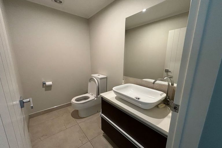 Photo of property in 28 Bur Oak Terrace, Schnapper Rock, Auckland, 0632