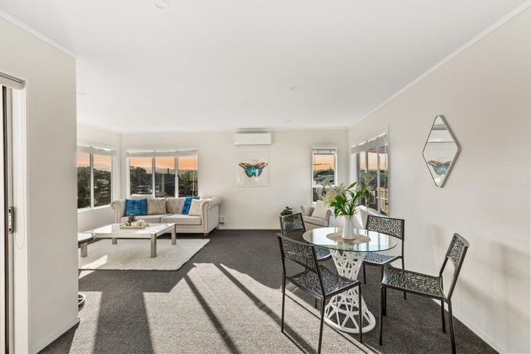 Photo of property in 26 Hinerau Street, Henderson, Auckland, 0612