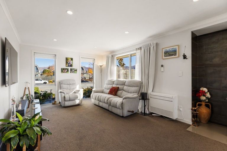 Photo of property in 8 Austral Place, Cromwell, 9310
