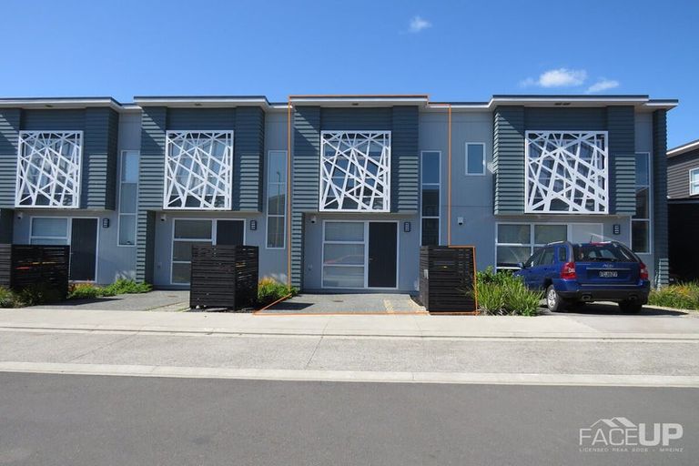 Photo of property in 23 Spotted Dove Road, Hobsonville, Auckland, 0616