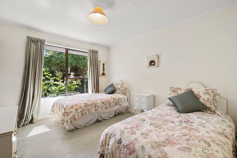 Photo of property in 7 Clivedon Place, Redwood, Christchurch, 8051